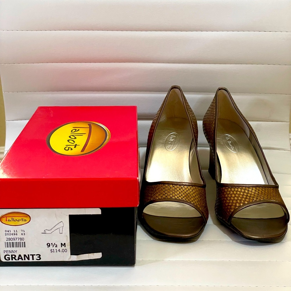 NWT Talbots Gold Penny Grant3 Snakeskin Peep Toe Pumps